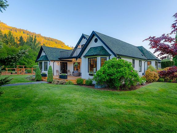 3rd image of 3775 Mountain Rd
