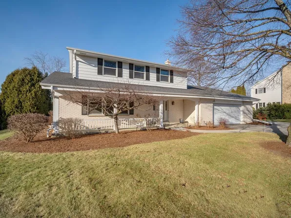 10405 Greenside COURT, Mequon, WI 53092