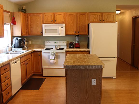 2nd image of 5513 Allison Ln