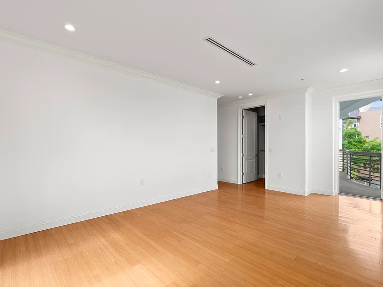 1283 Havenhurst Dr #306 — Photo 17