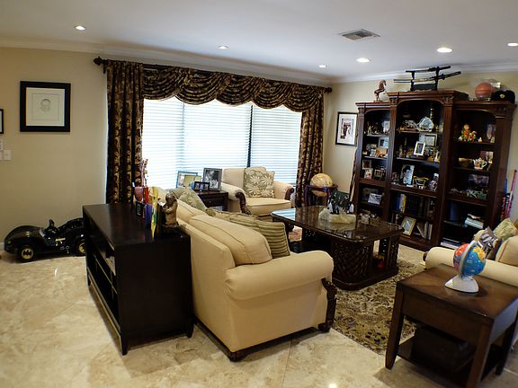 3rd image of 4930 Sarazen Dr