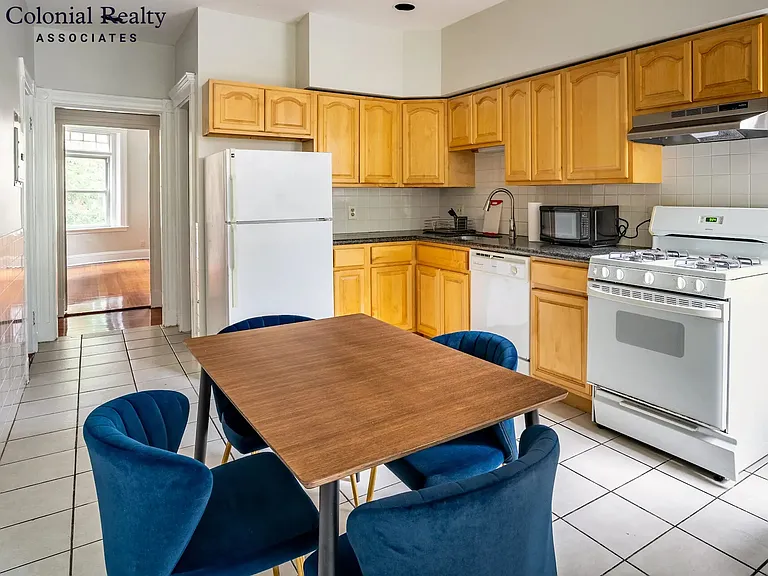 10 Strathmore Rd #22 — Photo 42