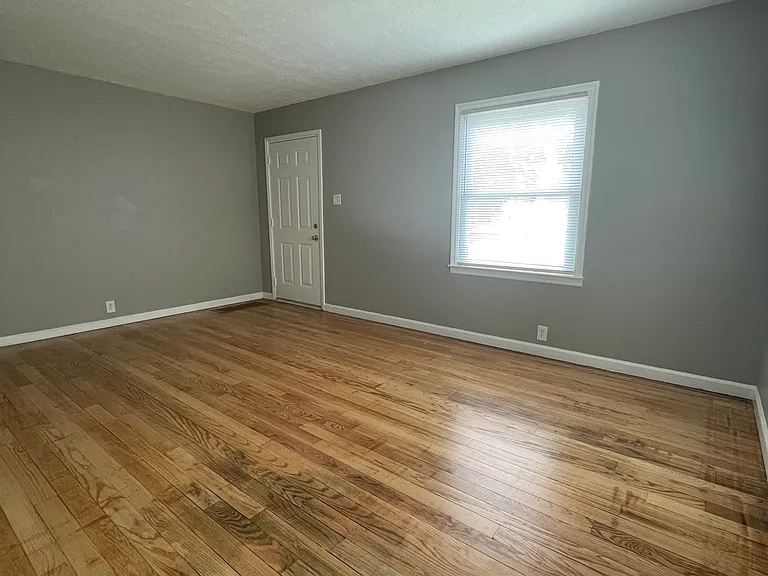 603 June Dr — Photo 3