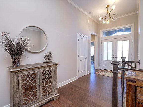 5th image of 16065 Stearns St