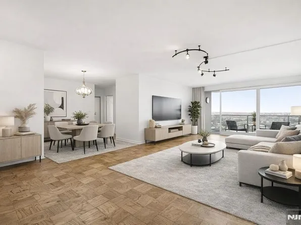 2077 Center Ave APT 20F, Fort Lee, NJ 07024
