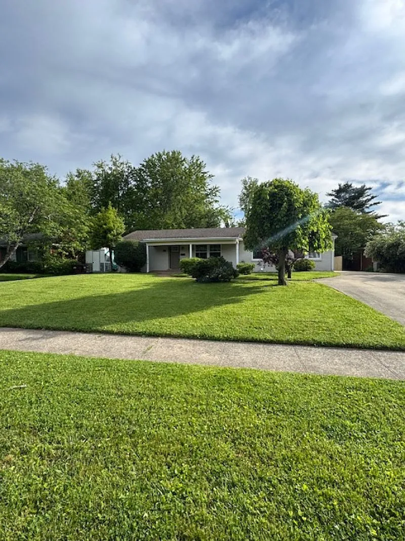 4 bed, 2.5 bath, 1854 sqft, $2,800 — Photo 1