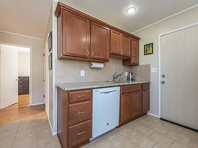1039 Westaire Way — Photo 6