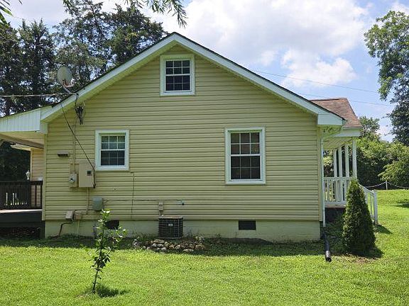 3rd image of 105 Lorenzo Dr