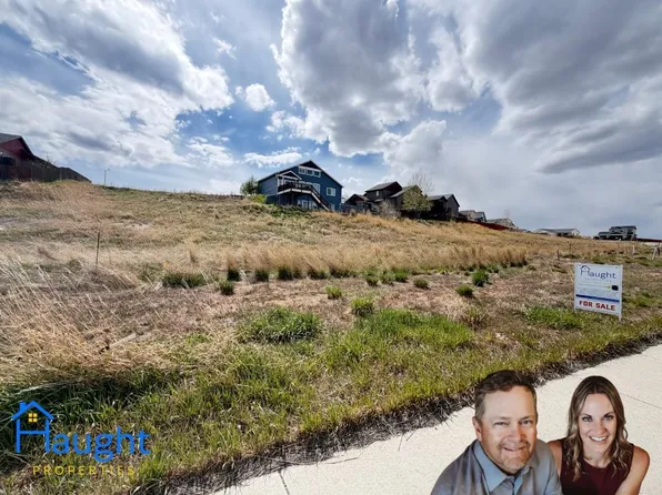 930 N Shoshone Dr, Douglas, WY 82633