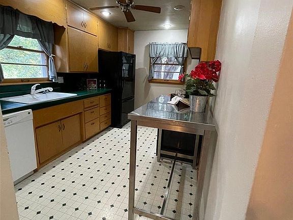 2nd image of 3849 W St