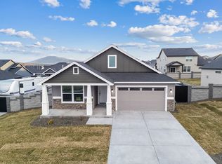 7845 Lennox St, West Richland, WA