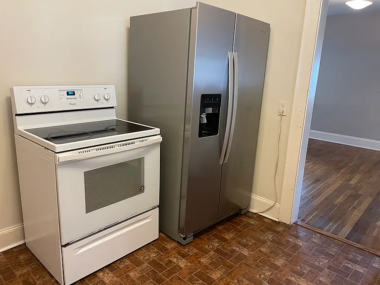 501 Hillsborough Rd — Photo 12