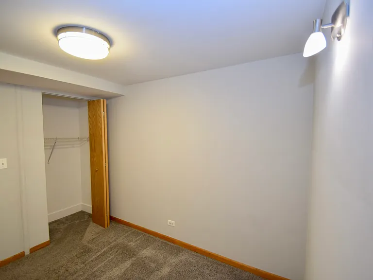 3828 N Clark St #1F — Photo 9