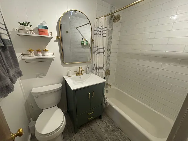 321 E Gunnison Ave — Photo 20