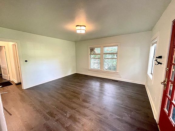 4th image of 1215 N Shady Ln