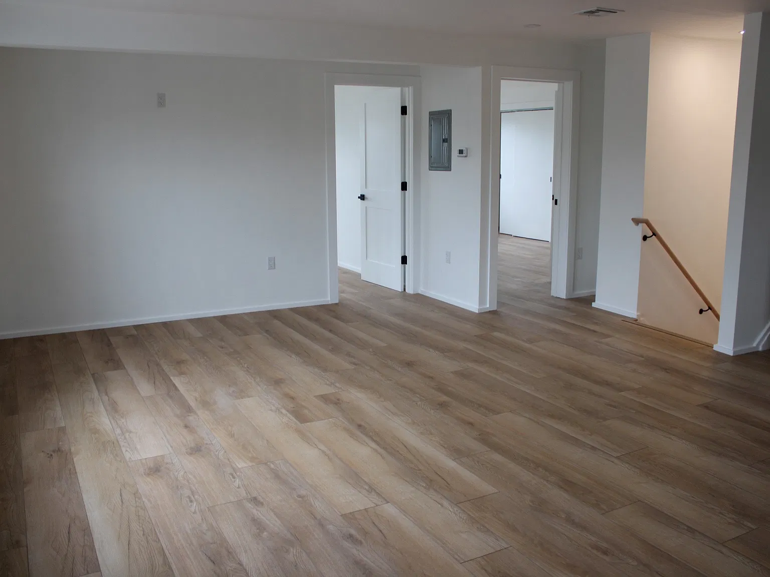 3 bed, 1300 sqft, $3,600 — Photo 2