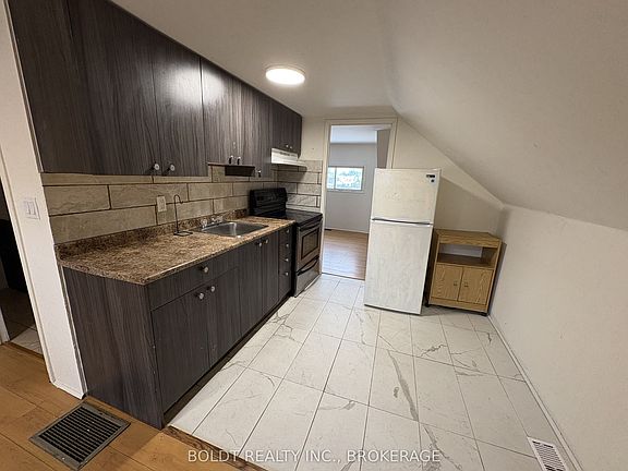 2nd image of 5145 Rice Cres