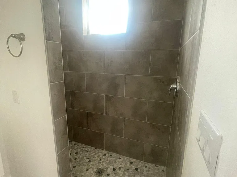275 SW 4th St #220 — Photo 10