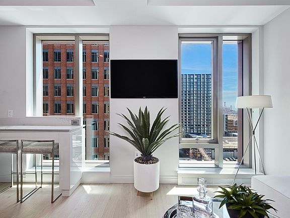 3rd image of 135 Seaport Blvd #U18