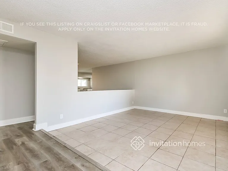 11219 N 41st Ave — Photo 5
