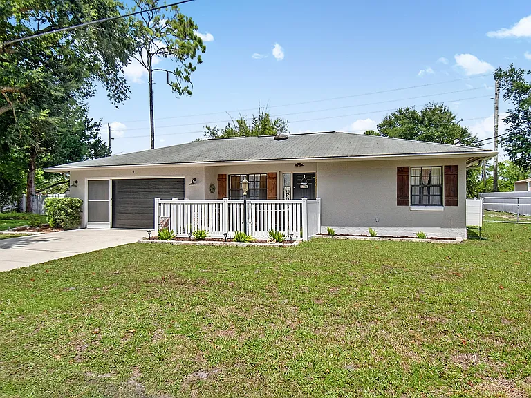 4 Zanzibar Balsan Ct — Photo 1