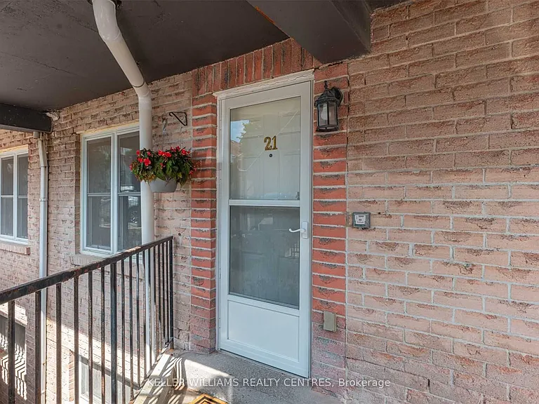 115 Main St S #21 — Photo 2