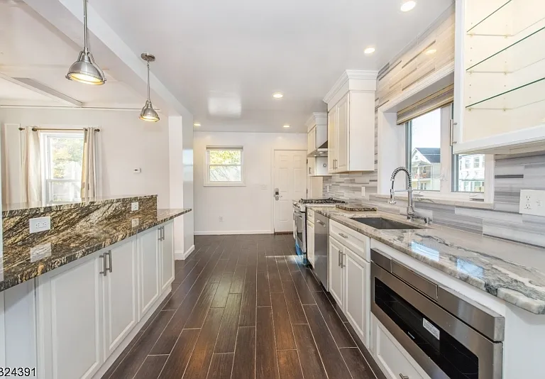 51 Cedar Ave — Photo 6