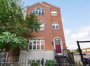 3113 W Warren Blvd #401, Chicago, IL 60612