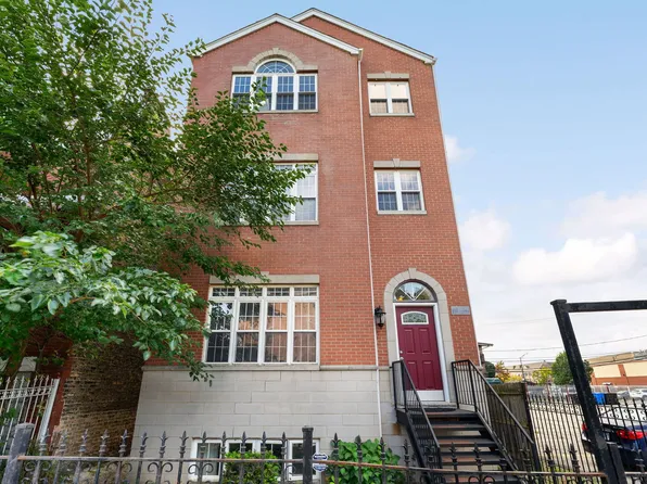 3113 W Warren Blvd #401, Chicago, IL 60612