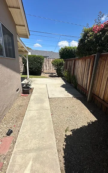 1987 Rowland Ave — Photo 27