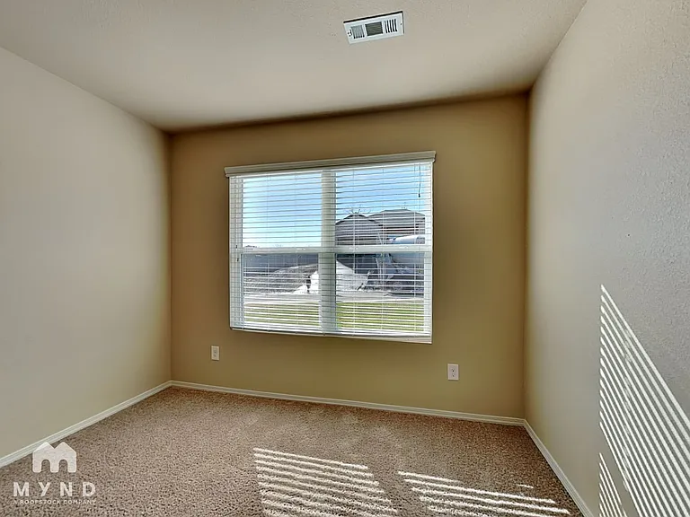 938 Pinehurst Loop — Photo 10