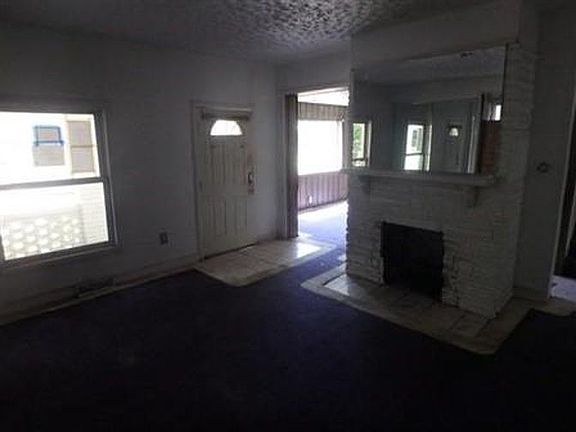 4th image of 224 N Paul Laurence Dunbar St