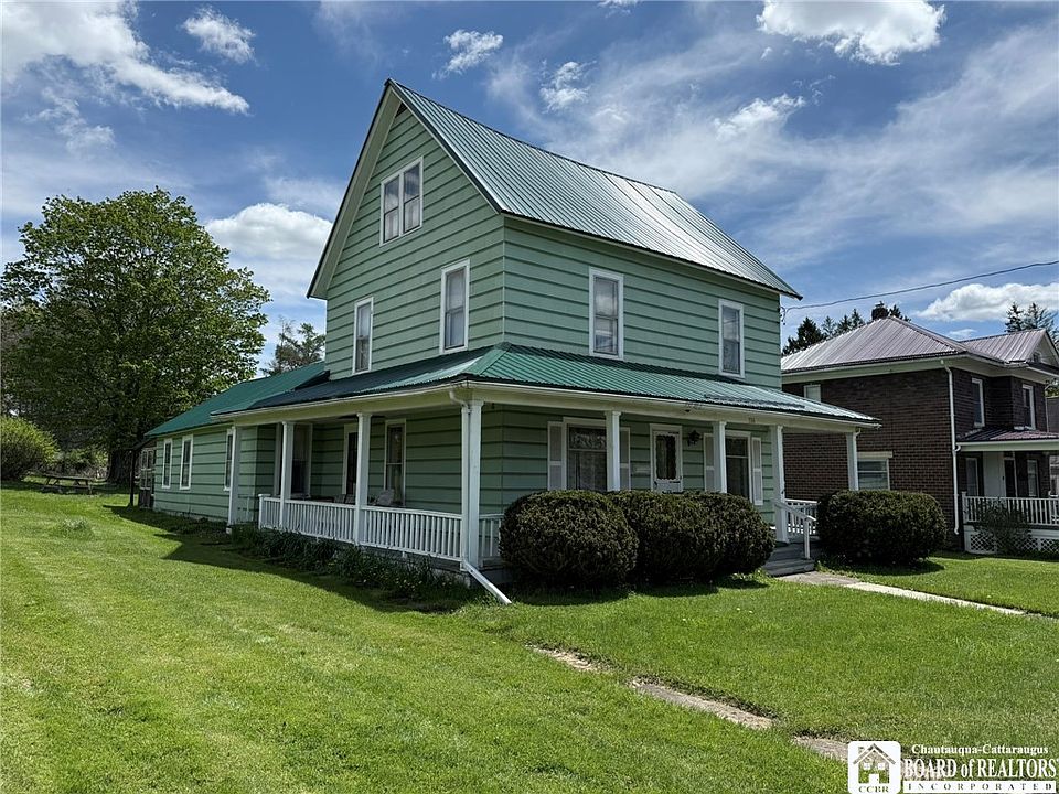 1st image of 536 King St