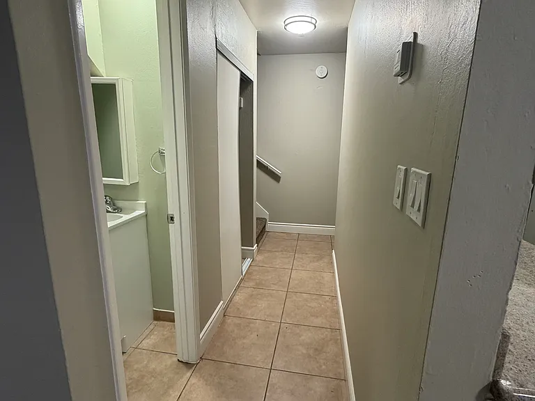 2124 90th Ave #5 — Photo 8