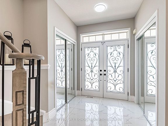 5th image of 78 Abercrombie Cres E