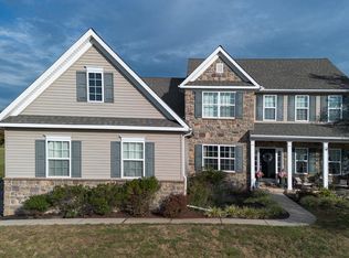 240 Hunters Chase, Etters, PA 17319