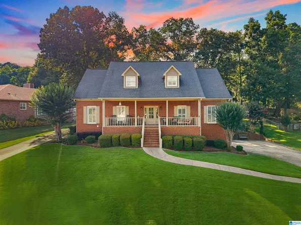315 Roundabout Dr, Trussville, AL 35173