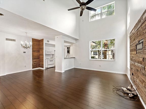 4th image of 4822 Chancellor Dr APT 23