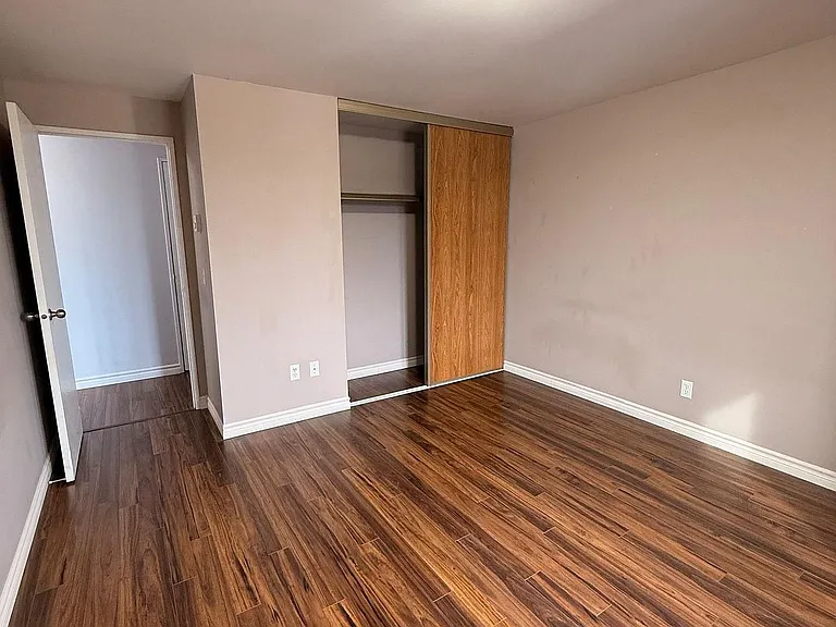 358 Queen Mary Rd #611 — Photo 13