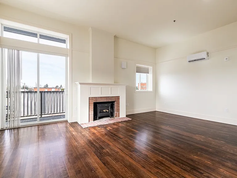720 Murdock St — Photo 12