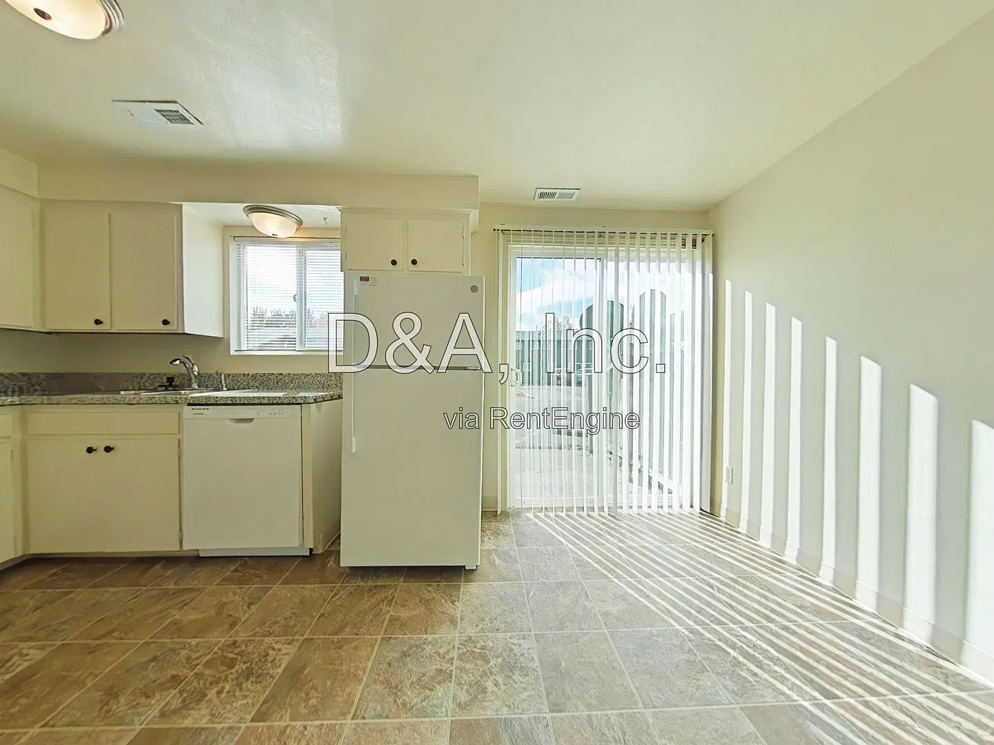 2 bed, 1.5 bath, 900 sqft, $1,295 — Photo 4