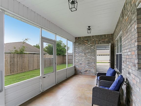 4th image of 1333 Cambridge Ct