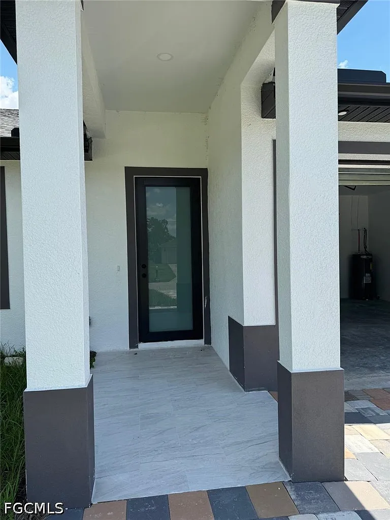 3 bed, 2.0 bath, 1200 sqft, $1,800 — Photo 3