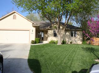 314 N Cactus Ct, Andover, KS 67002
