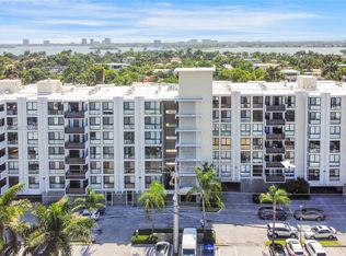 9800 W Bay Harbor Dr APT 305, Bay Harbor Islands, FL 33154