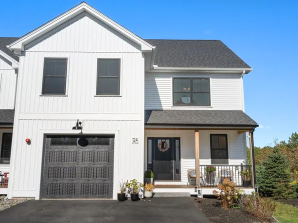 12 Founders Square #A, Greenland, NH 03840