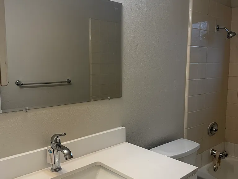 912 Civic Center Dr #2 — Photo 8