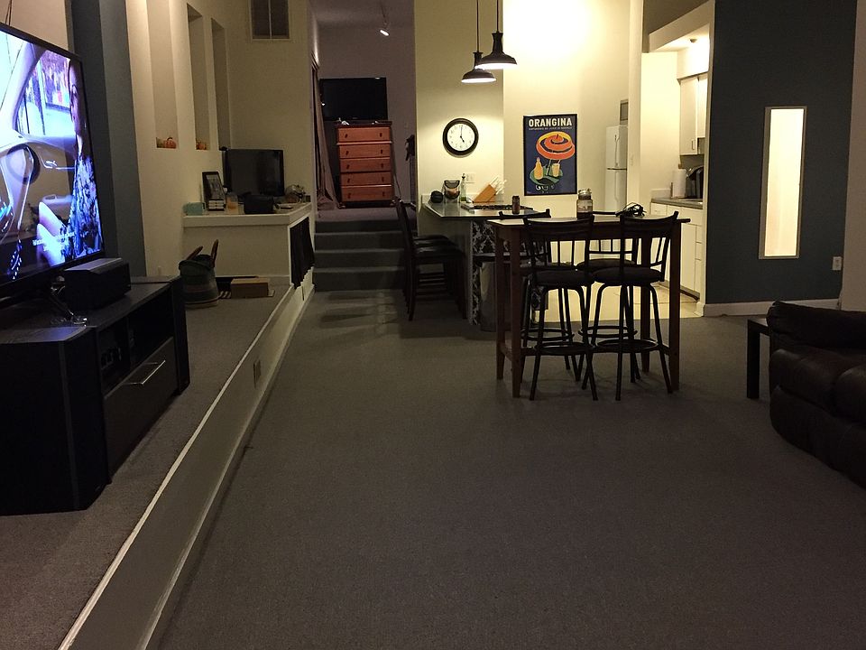 1st image of 2028 N Oakley Ave