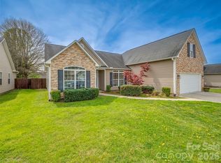 33 W Hiawassee Rd, Fletcher, NC 28732