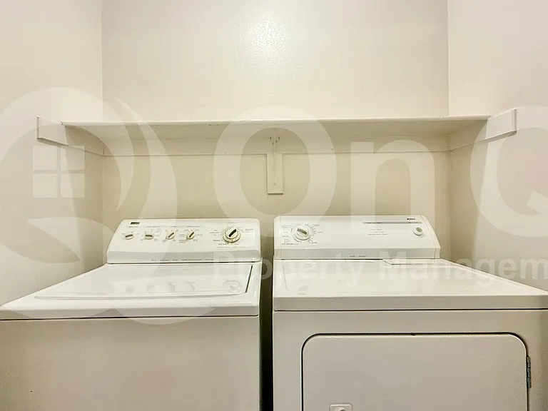 2239 E Morrow Dr — Photo 18